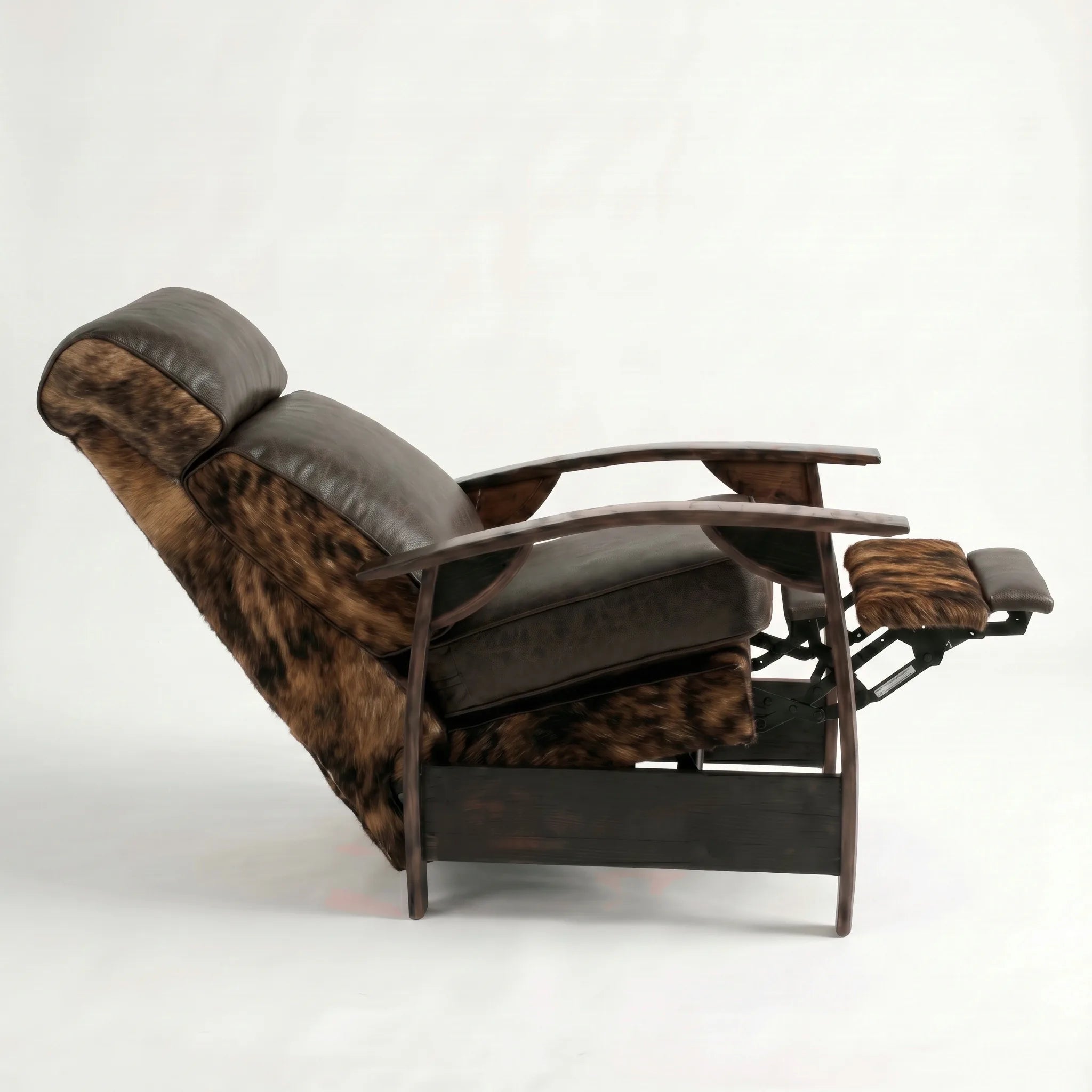 Bad Ass Recliners 05 Big And Tall Brindle Hide Side On Reclined Pos3 Edit