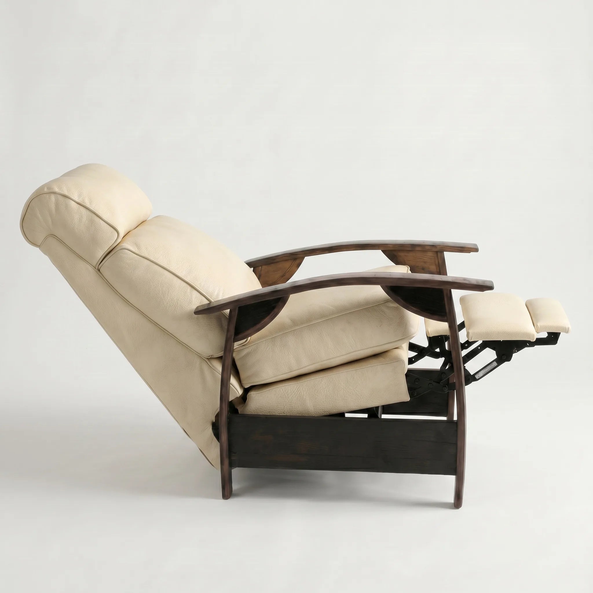 Bad Ass Recliners 05 Saloon French Vanilla Side On Reclined Pos