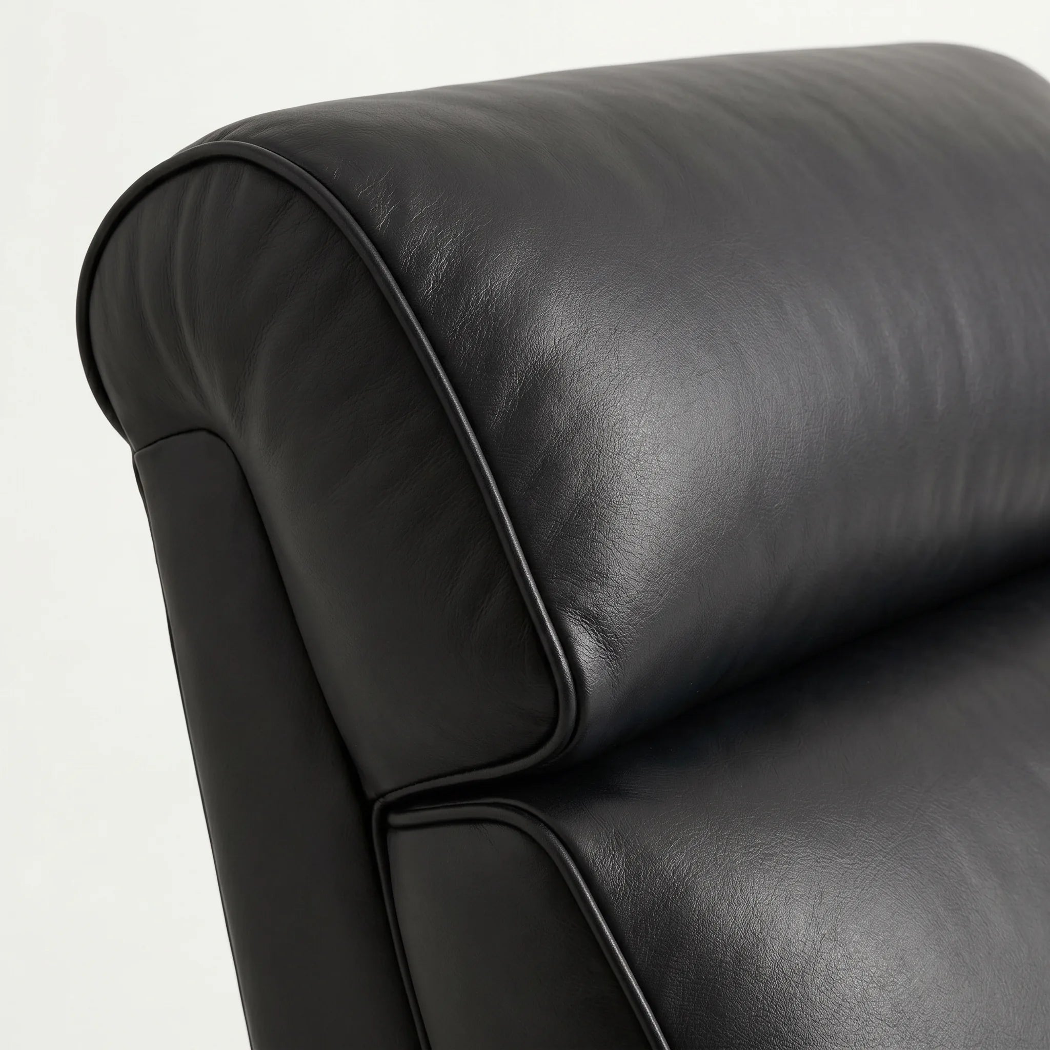 Bad Ass Recliners 08 Big And Tall Regent Black Headrest Closeup