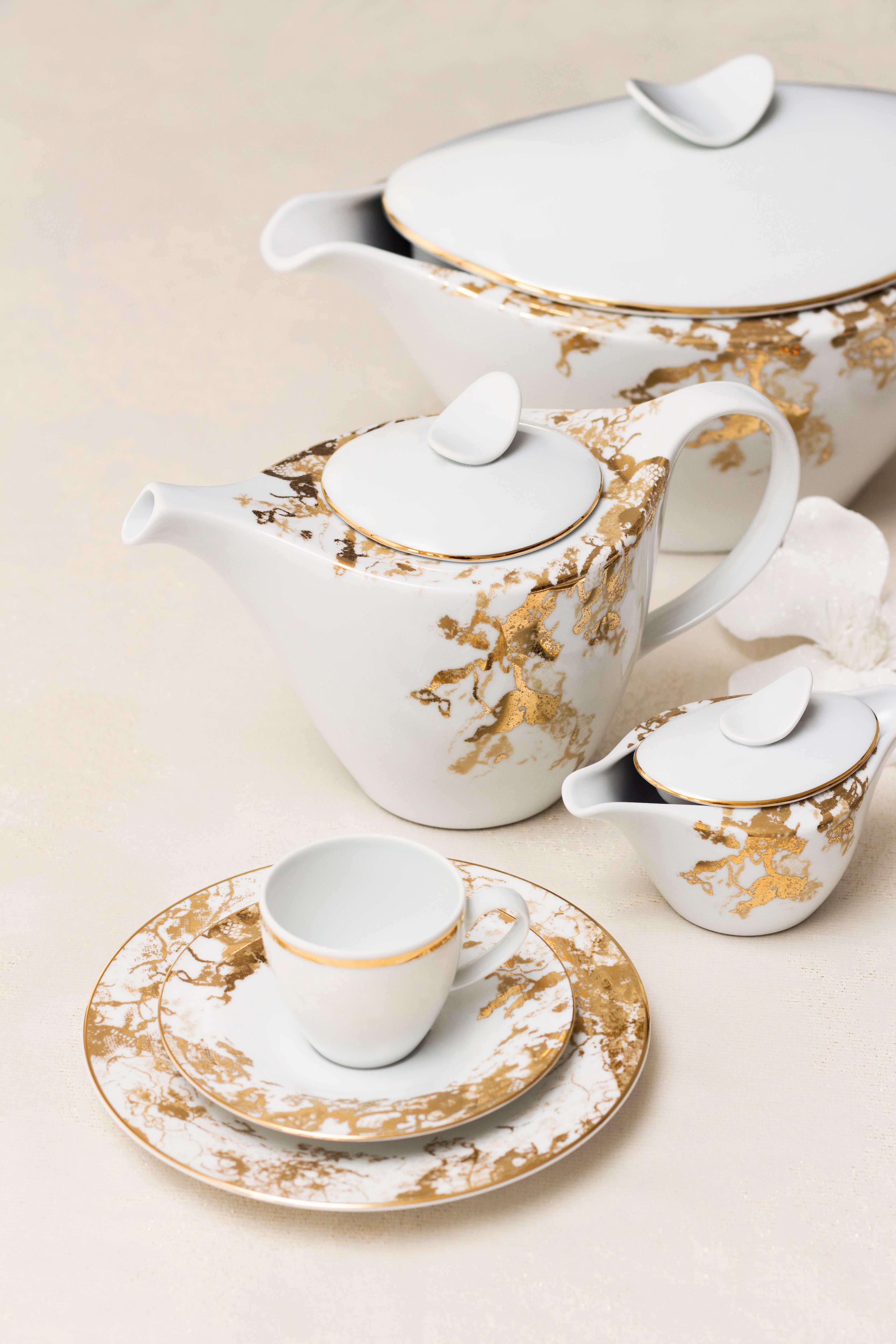 Casanoi Belle Epoque 11 Piece Gift Set Tea Service For 4