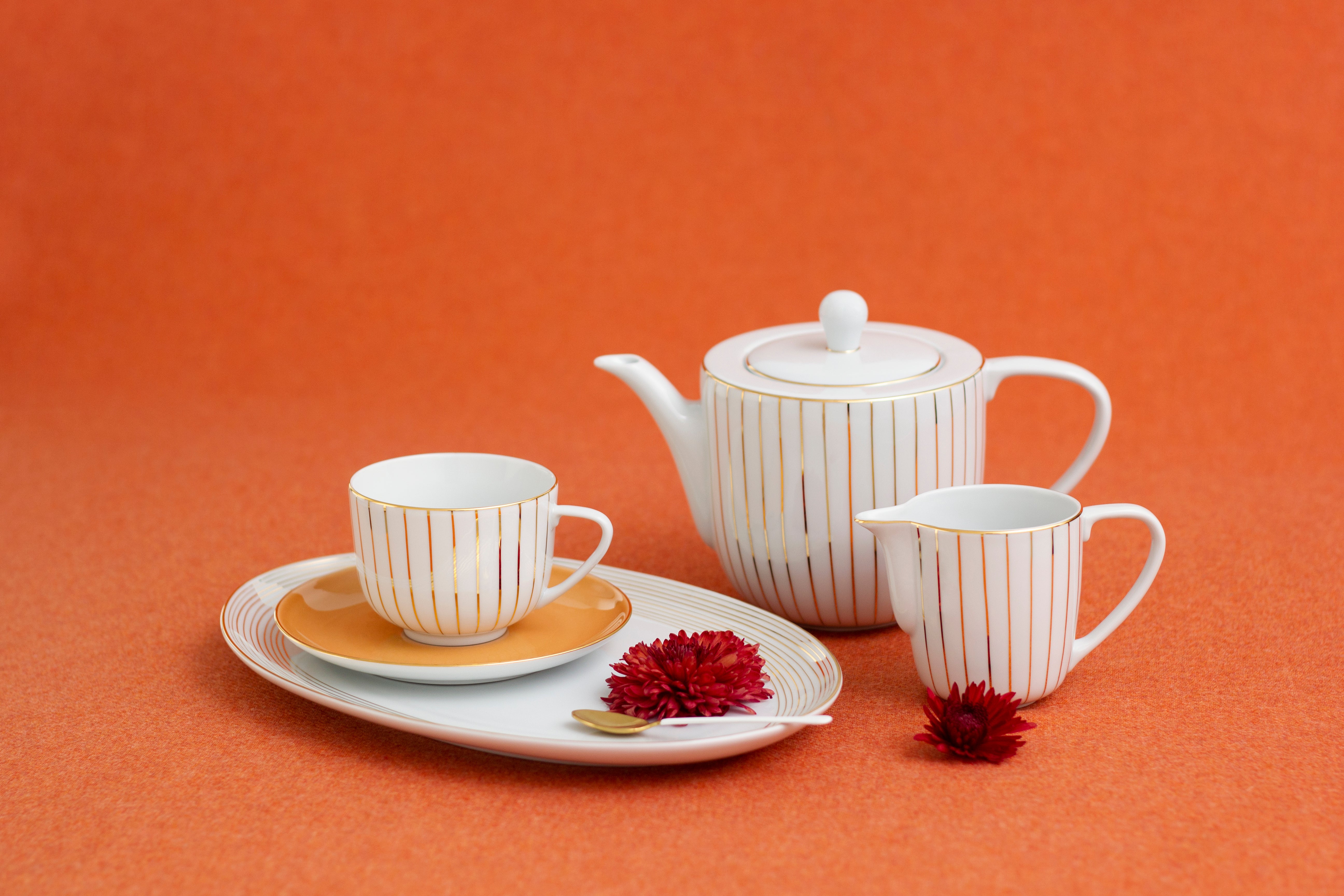 Casanoi Golden Orbit Creamer Sugar Bowl