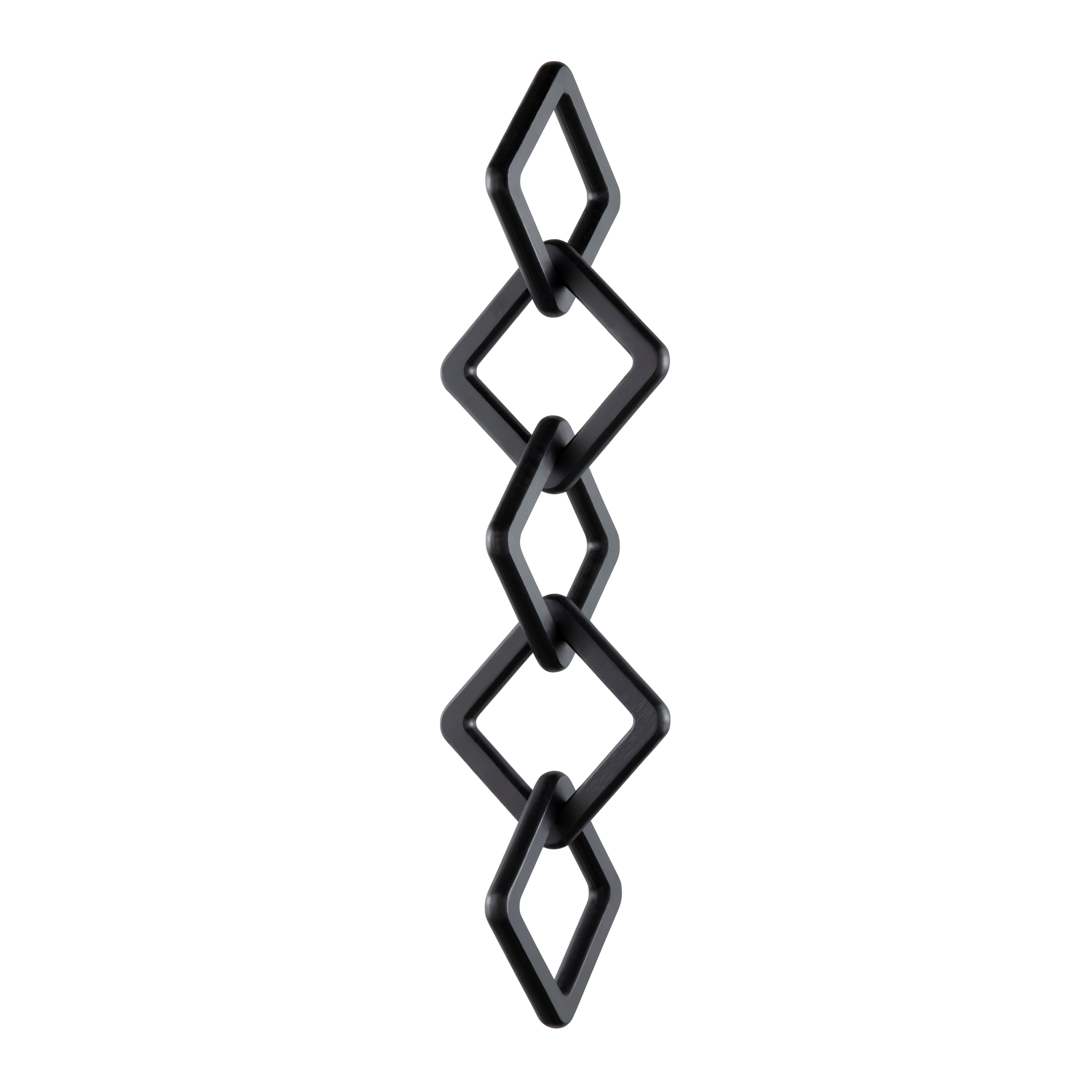 Crestview Bilson Wood Chain